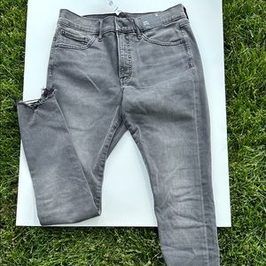 NWT Express Skinny Mid-Rise black jean.